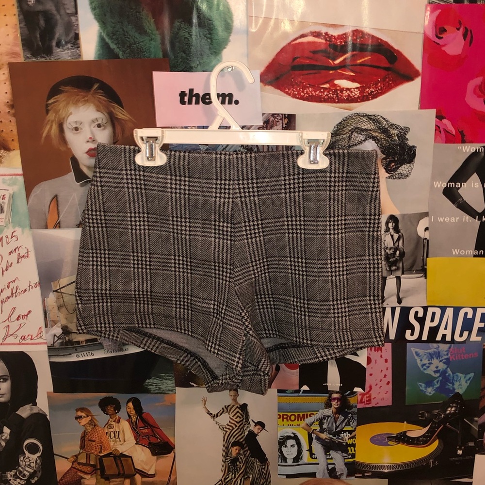 high-waisted houndstooth shorts